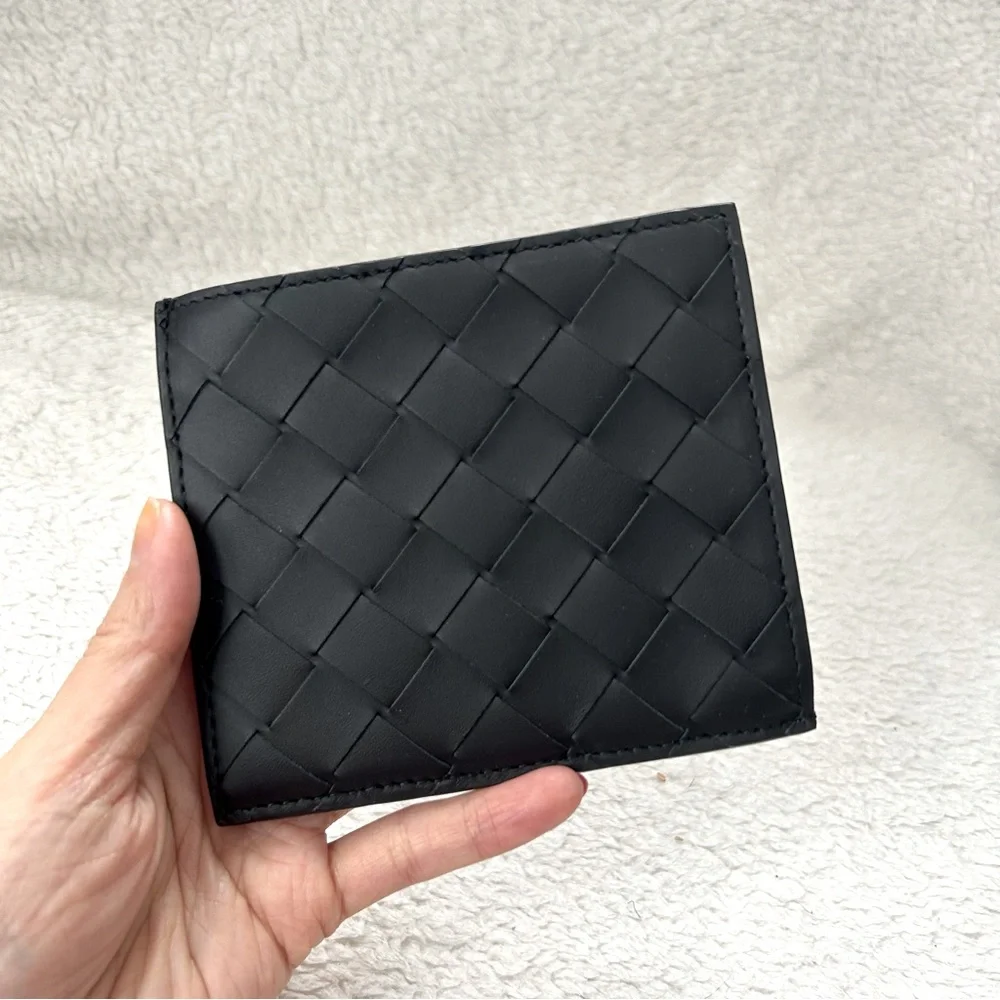 NWT Authentic Bottega Veneta Intriciato Leather L-Zip Thin Wallet Black